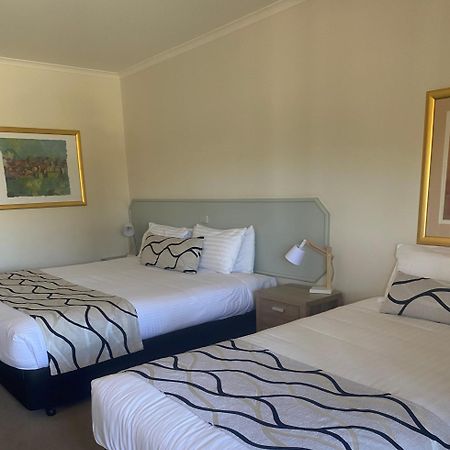 Deniliquin Country Club Motor Inn Exterior photo